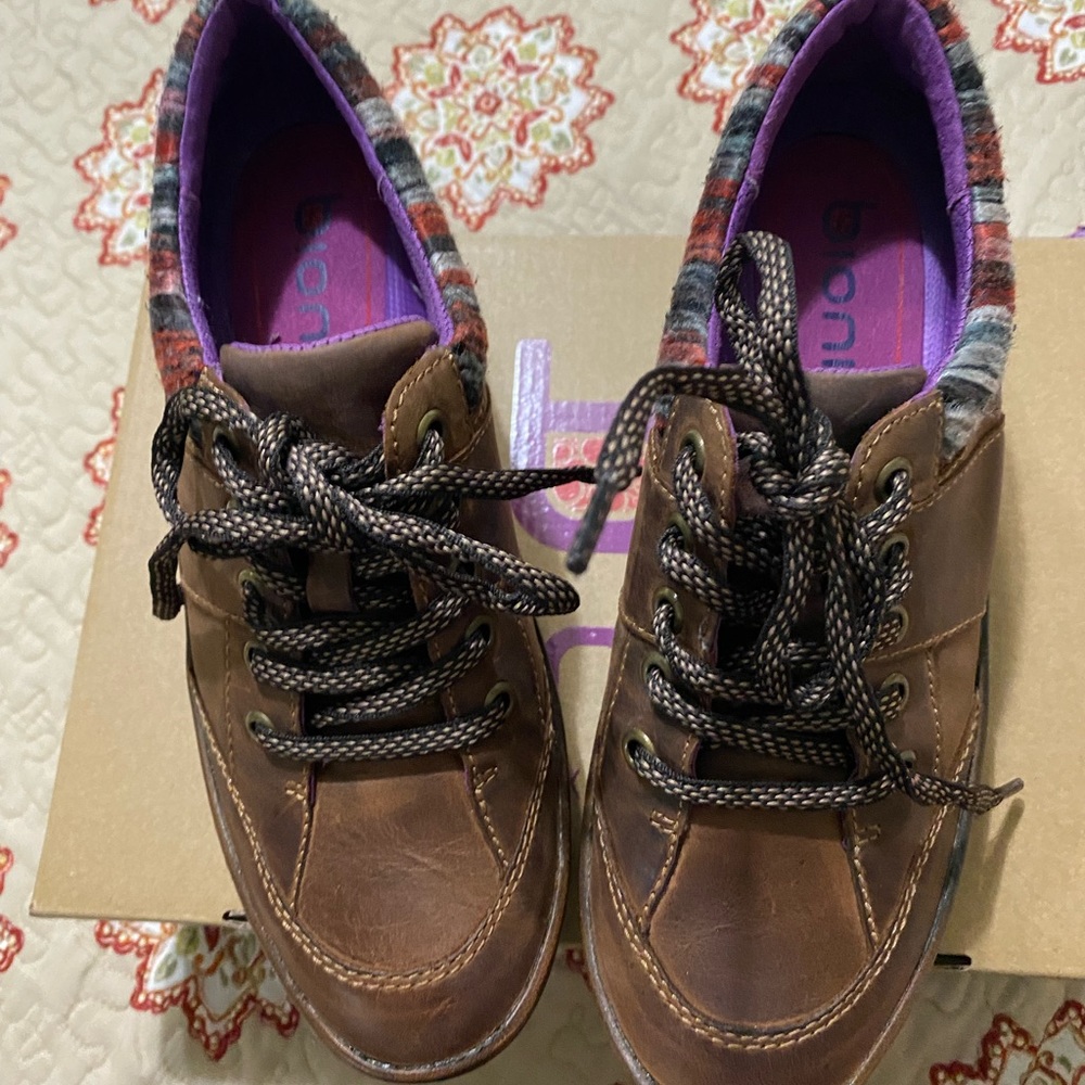 Bionica Aztec brown leather , lace up shoes